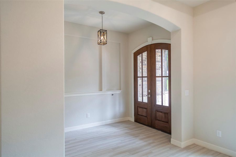 Study comes off the formal front foyer. Study comes off the formal front foyer.