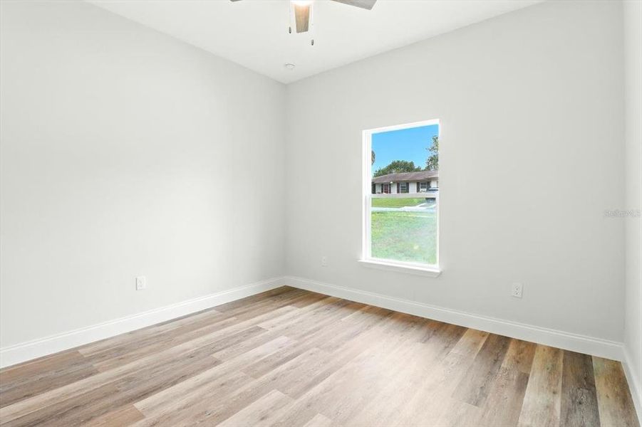 Spacious, unfurnished interior of a new home in , Citrus Springs (Image 11).