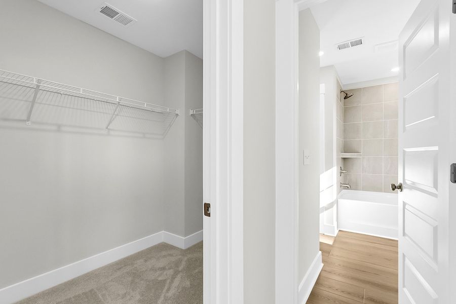 Spacious, unfurnished interior of a new home in Lochton, Summerville (Image 40).