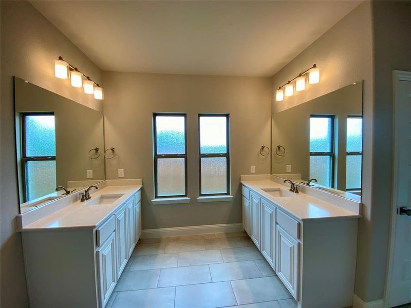 His & hers individual vanities His & hers individual vanities