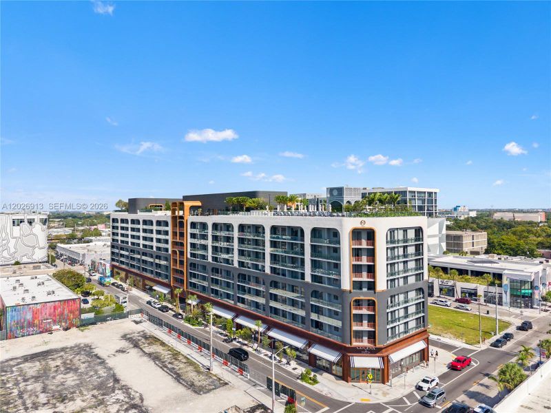 Condo located in Miami, FL showcasing its design and architecture (Image 25).