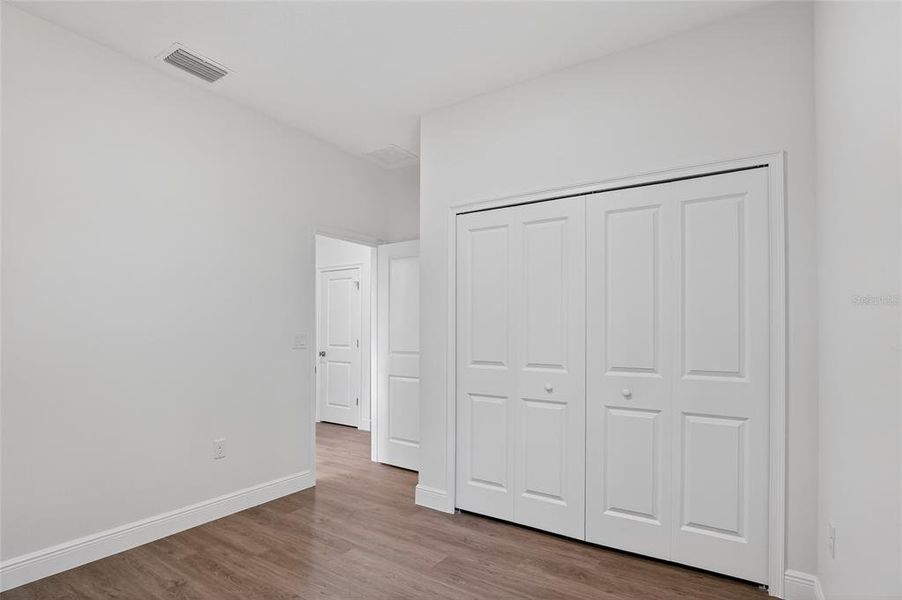 Spacious, unfurnished interior of a new home in , Citrus Springs (Image 16).