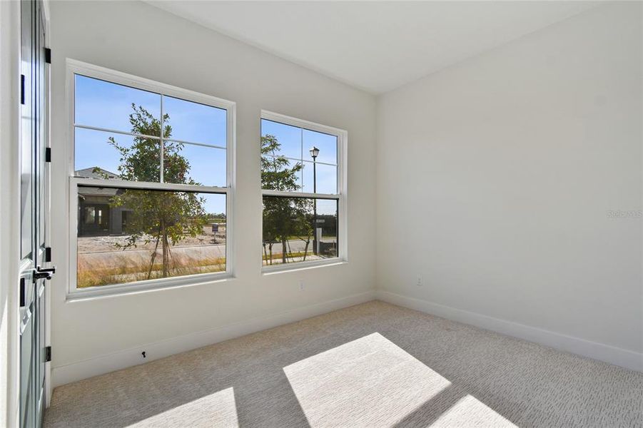 Spacious, unfurnished interior of a new home in Palmera Wellen Park - Classic Series, Venice (Image 32).