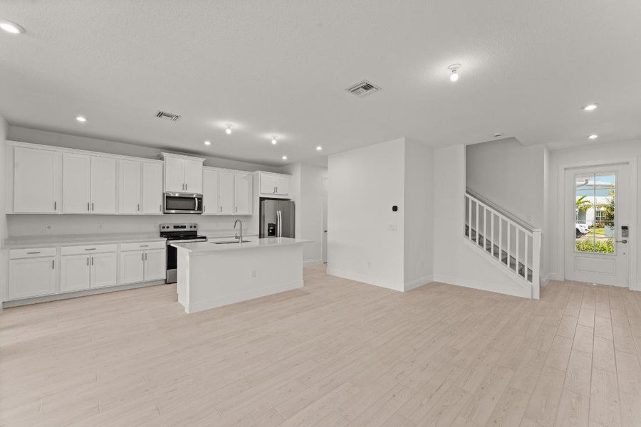 US_SEF_AQUA_LOT 140_dining