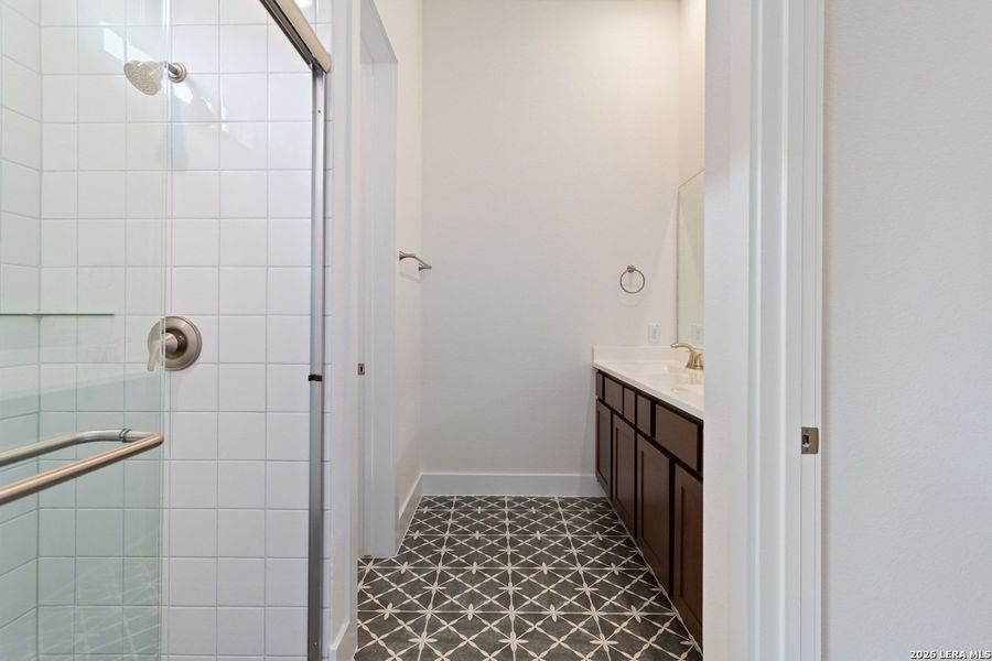 Furnished interior view inside a new home in Homestead, Schertz (Image 8).