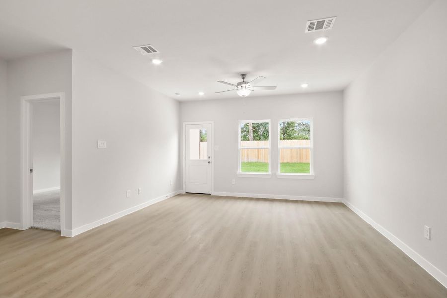 Spacious, unfurnished interior of a new home in Maple Woods, Hockley (Image 9).