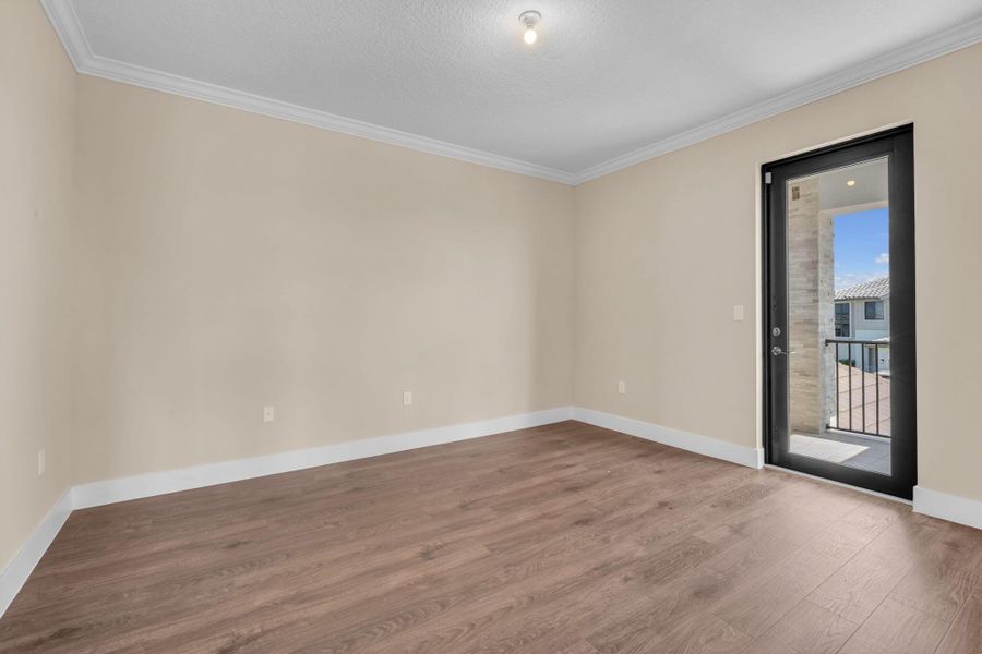 Spacious, unfurnished interior of a new home in , Ave Maria (Image 19).