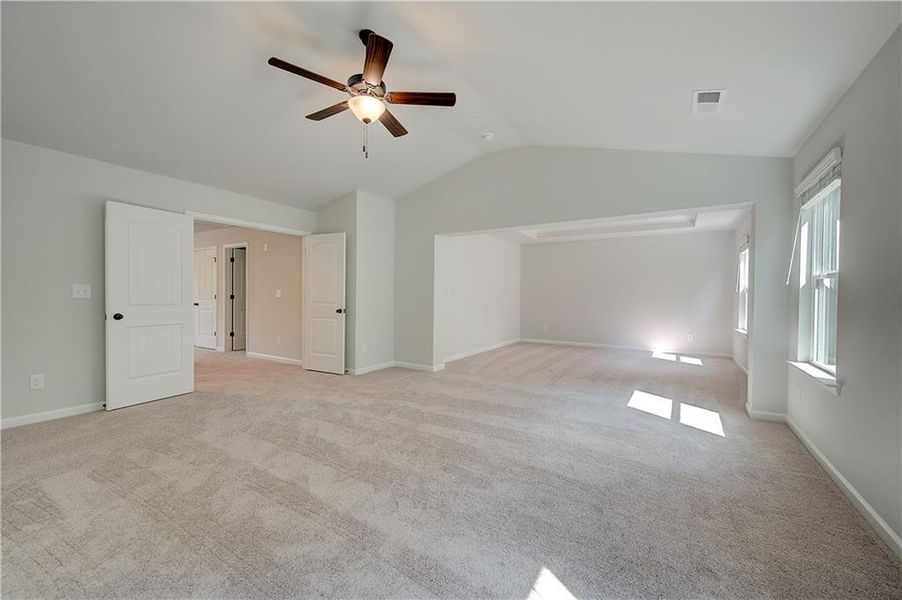 Spacious, unfurnished interior of a new home in Kingston, Locust Grove (Image 25).