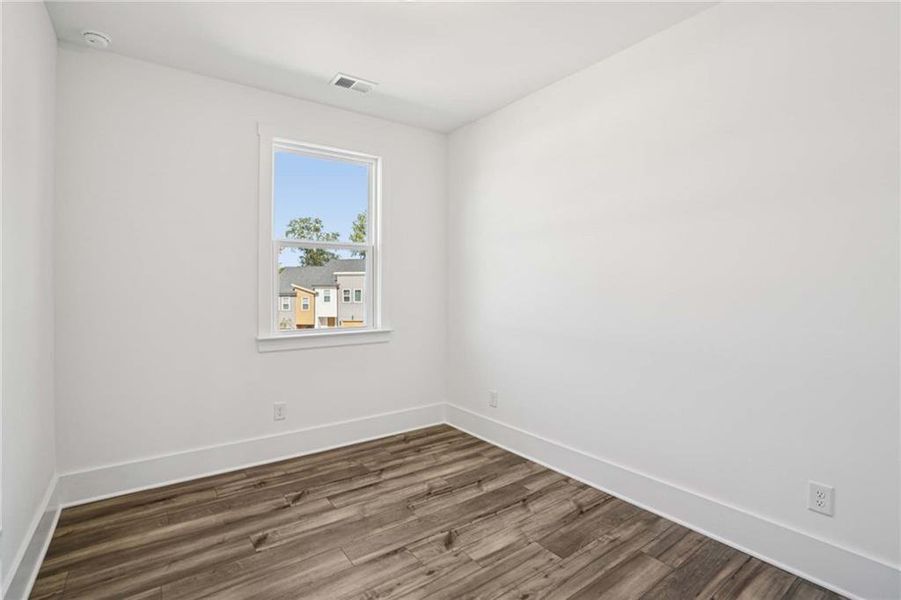 Spacious, unfurnished interior of a new home in Park Vue, Atlanta (Image 17).