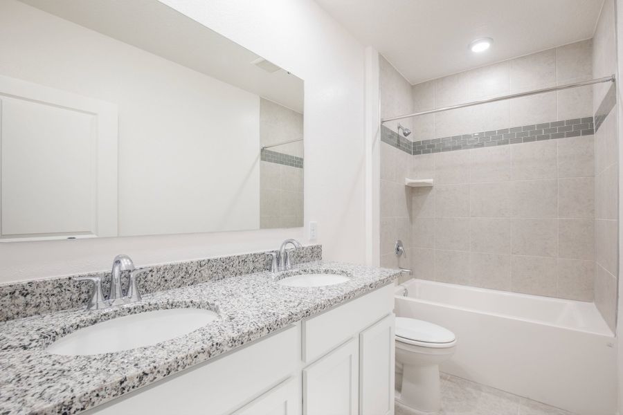 Representative furnished interior of a home built from the Willow by Maronda Homes in Coastal Communities, Edgewater (Image 17).