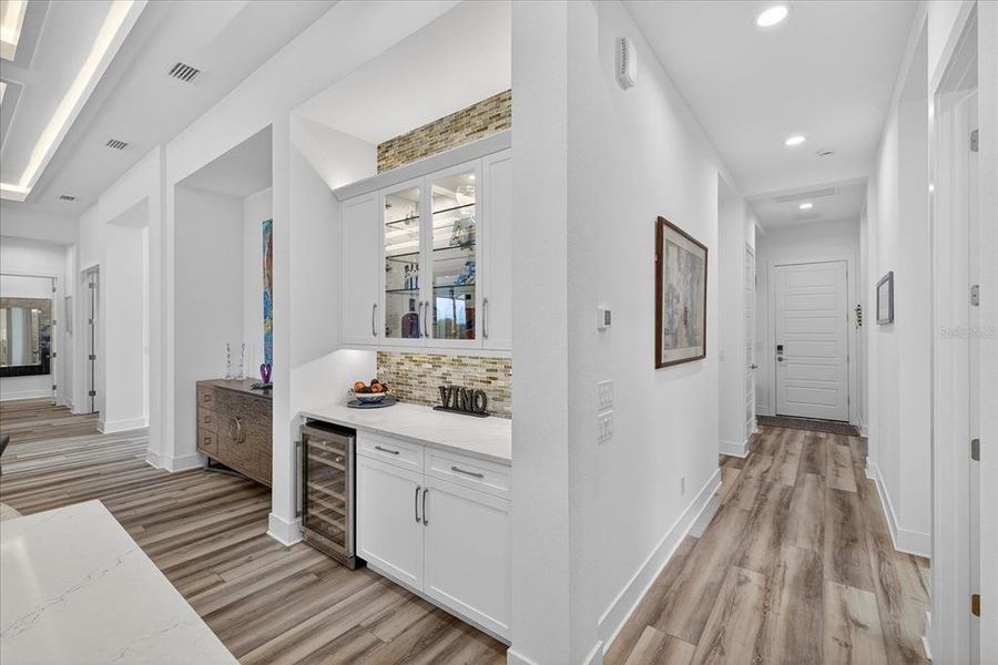 Furnished interior view inside a new home in , Bradenton (Image 70).