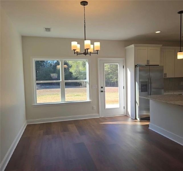 Spacious, unfurnished interior of a new home in , Cusseta (Image 10).