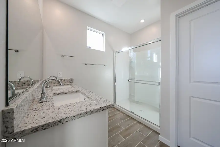 25_New-Move-in-Ready-Home_Teravalis_Buck 25_New-Move-in-Ready-Home_Teravalis_Buck