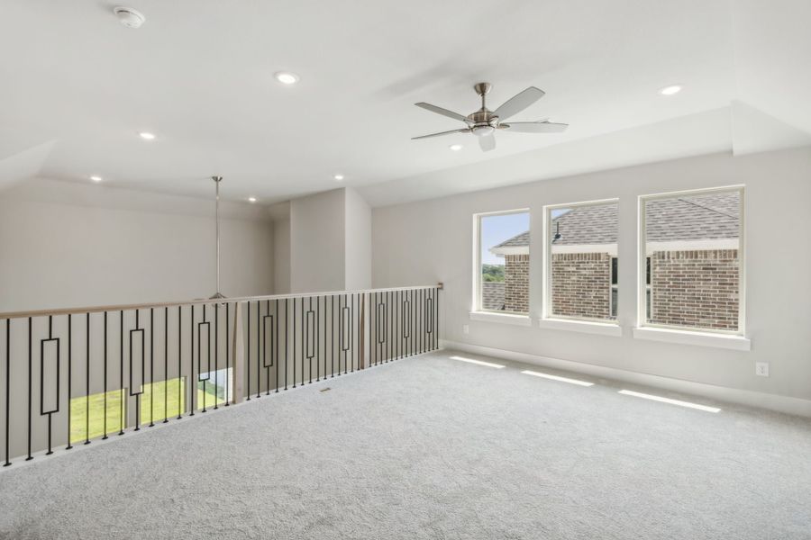 Spacious, unfurnished interior of a new home in Painted Tree Lakeside, McKinney (Image 25).