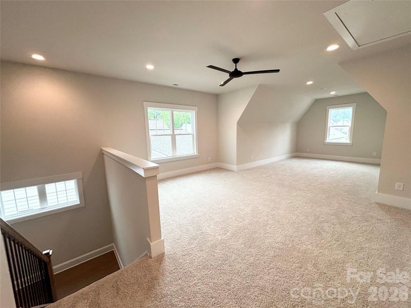 Spacious, unfurnished interior of a new home in Cumberland, Concord (Image 18).