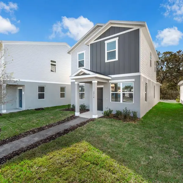 Exterior details and patio area of a home in , Wesley Chapel (Image 4).