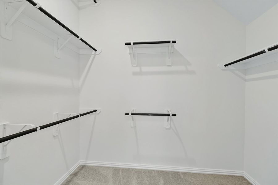 Spacious, unfurnished interior of a new home in Creekhaven, Iowa Colony (Image 19). Spacious, unfurnished interior of a new home in Creekhaven, Iowa Colony (Image 19).