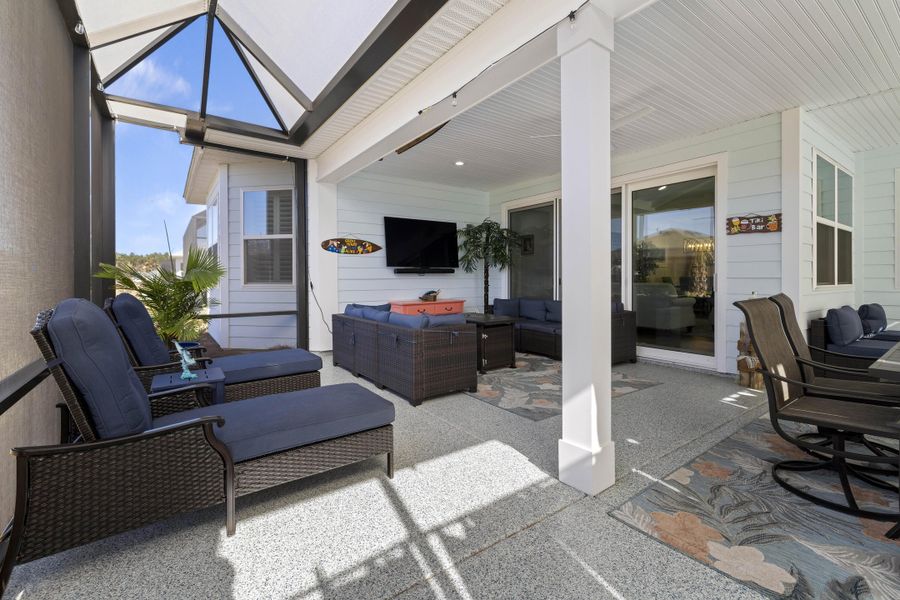 Exterior details and patio area of a home in , Hardeeville (Image 25).