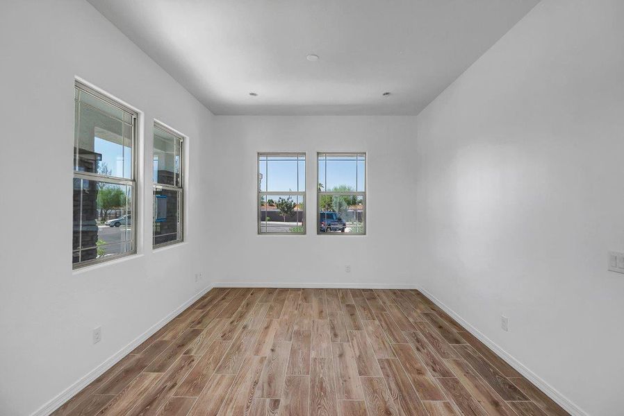 Spacious, unfurnished interior of a new home in Legends at Thunderbird, Glendale (Image 22). Spacious, unfurnished interior of a new home in Legends at Thunderbird, Glendale (Image 22).
