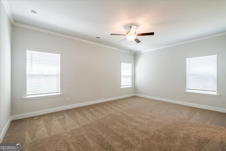 Spacious, unfurnished interior of a new home in Oakview Estates, Macon (Image 26).