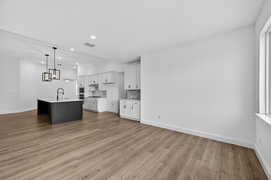Spacious, unfurnished interior of a new home in South Oak, Lakewood Village (Image 17).