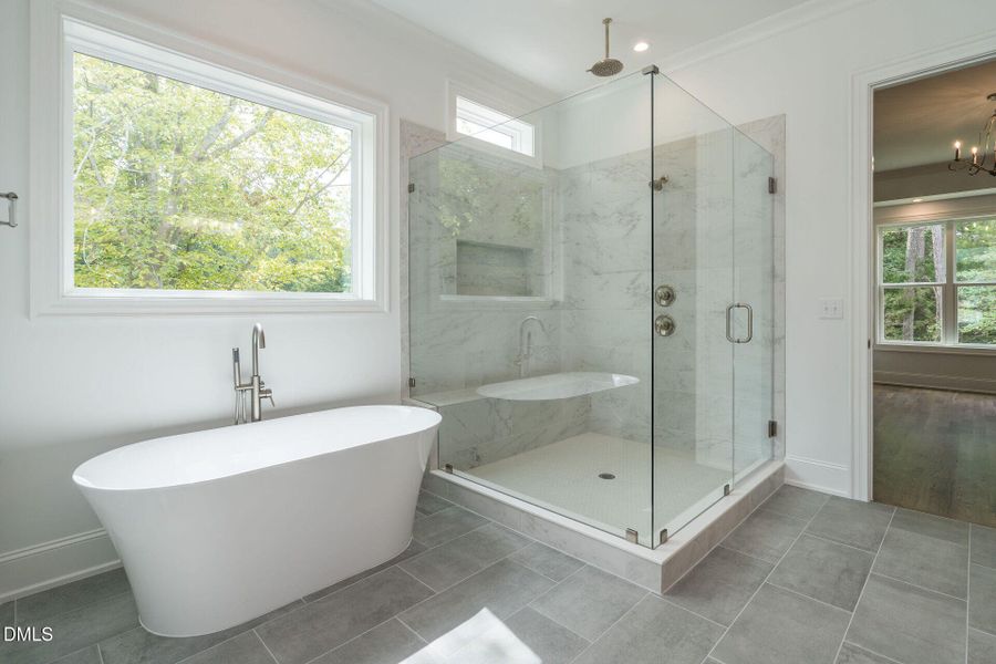 020-1920x1080-primary-shower-and-tub 020-1920x1080-primary-shower-and-tub