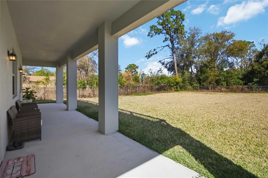 Exterior details and patio area of a home in Blue Diamond , Orlando (Image 29).