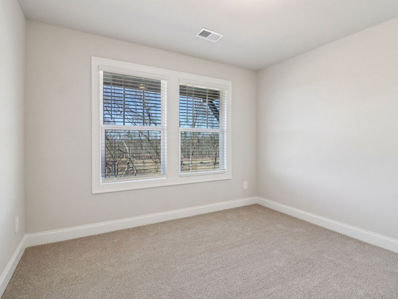 Spacious, unfurnished interior of a new home in Martin Springs - Highland Series, Lawrenceville (Image 16).