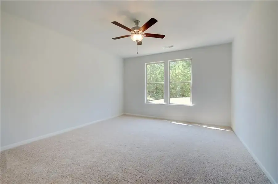 Spacious, unfurnished interior of a new home in Brighton, Locust Grove (Image 27).