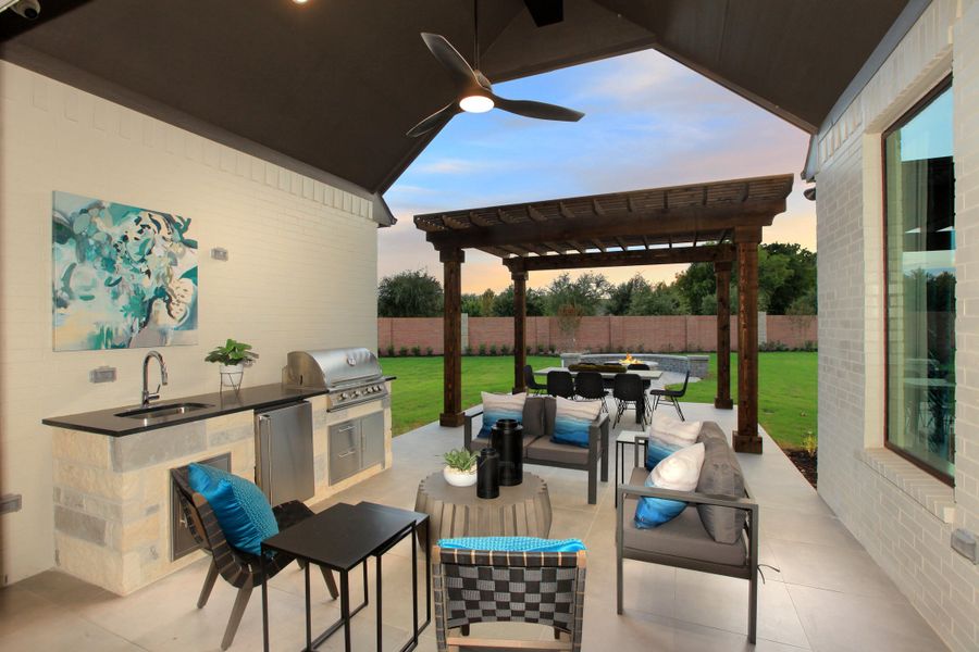 The Eastland II Outdoor Living Area