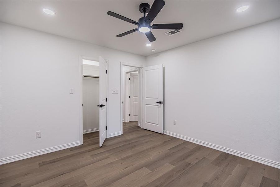 Spacious, unfurnished interior of a new home in , Hillsboro (Image 12).