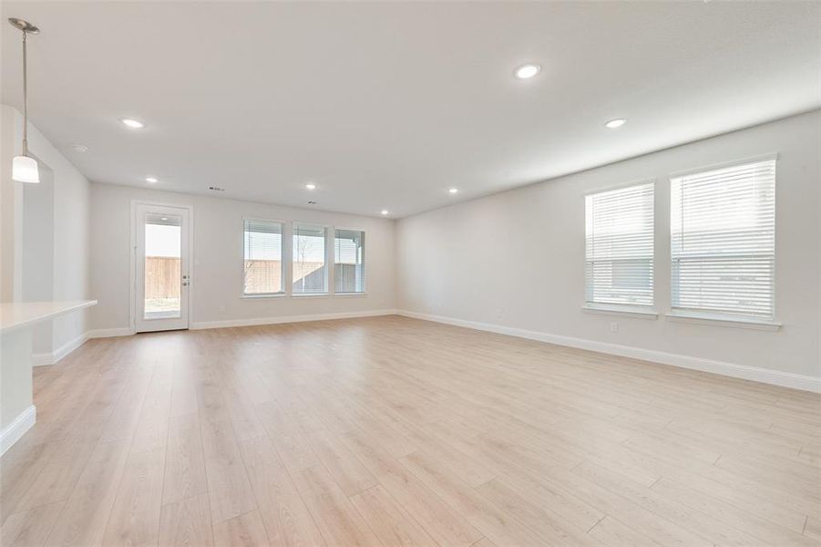 Spacious, unfurnished interior of a new home in Wildflower Ranch, Justin (Image 13).
