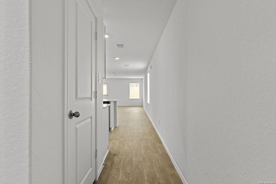 Spacious, unfurnished interior of a new home in Hickory Ridge, Elmendorf (Image 28). Spacious, unfurnished interior of a new home in Hickory Ridge, Elmendorf (Image 28).