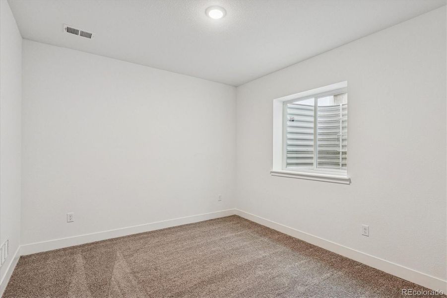 Spacious, unfurnished interior of a new home in The Summit at Meridian, Englewood (Image 16).