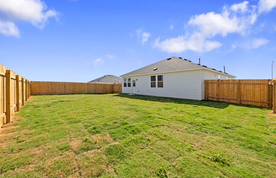 Exterior details and patio area of a home in Alto, San Marcos (Image 18).