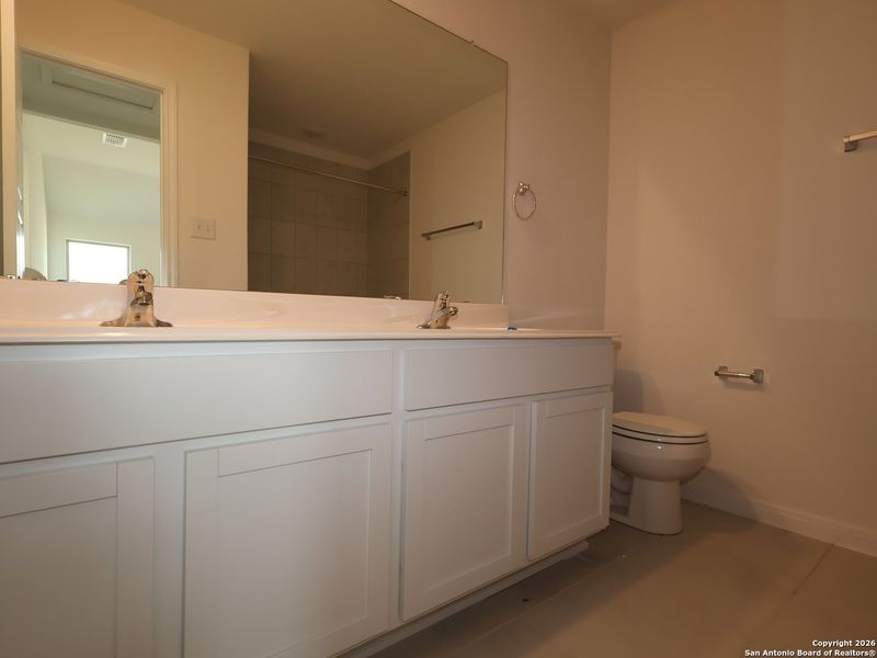 Image 47 of a home in Greenspoint Heights.