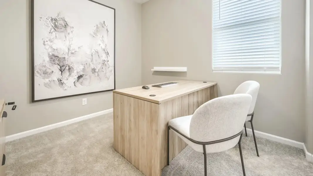 Representative furnished interior of a home built from the Solana Plan 3078 by Lennar in Western Garden, Phoenix (Image 17).