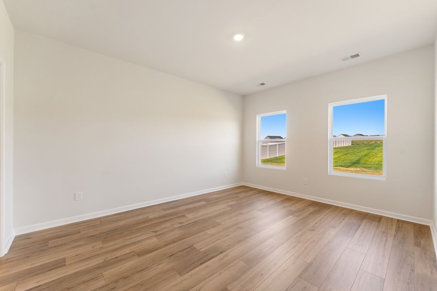 Spacious, unfurnished interior of a new home in Radley Place, Chesnee (Image 17).