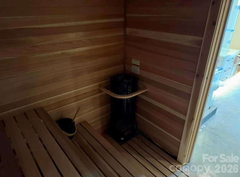 Sauna - Western Red Cedar w/Custom Cut Lava Rock