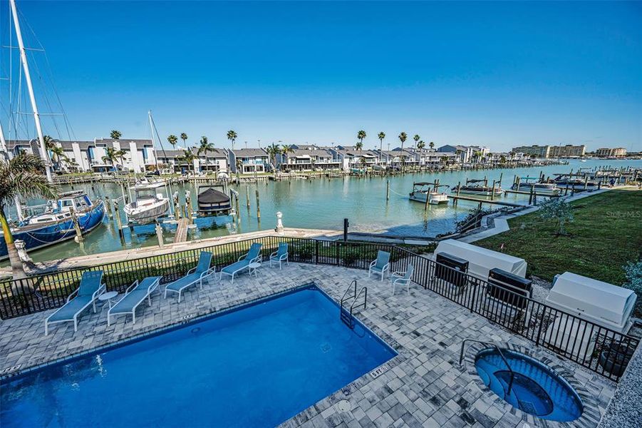 Community amenities in , Madeira Beach (Image 69).