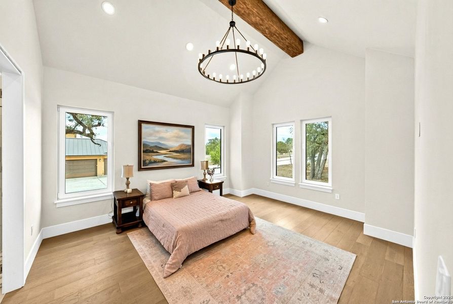 Furnished interior view inside a new home in , Bandera (Image 5).