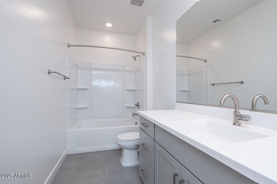 Tri Pointe Waterston Central 296 - Bathr