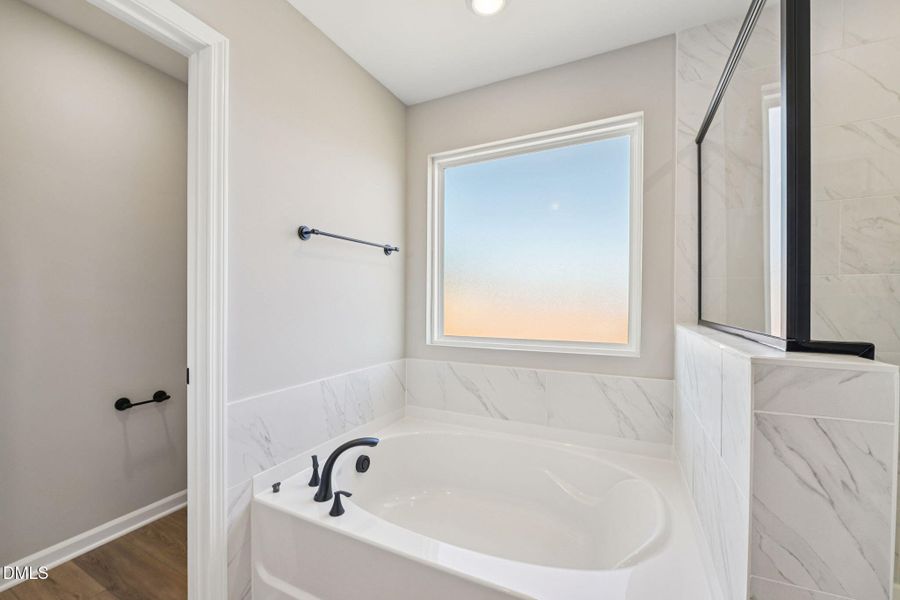 29-web-or-mls-Raleigh - Watkins Glen - 3 29-web-or-mls-Raleigh - Watkins Glen - 3