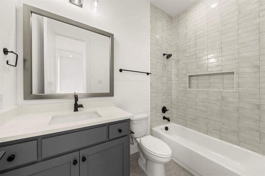 14. 2801 Little Current - 2ND Bath