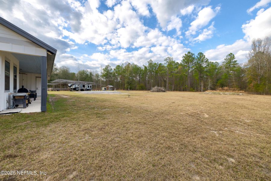Exterior details and patio area of a home in , Jacksonville (Image 29).