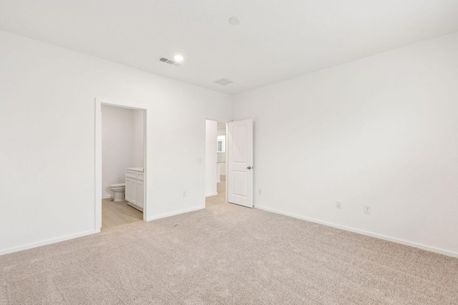 Spacious, unfurnished interior of a new home in Decker Farms, Magnolia (Image 27). Spacious, unfurnished interior of a new home in Decker Farms, Magnolia (Image 27).
