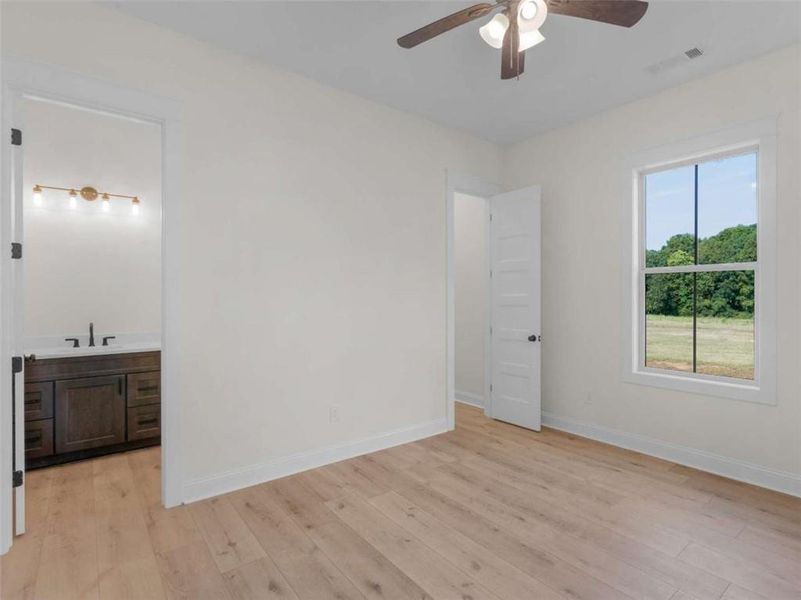 Spacious, unfurnished interior of a new home in , Jackson (Image 36).