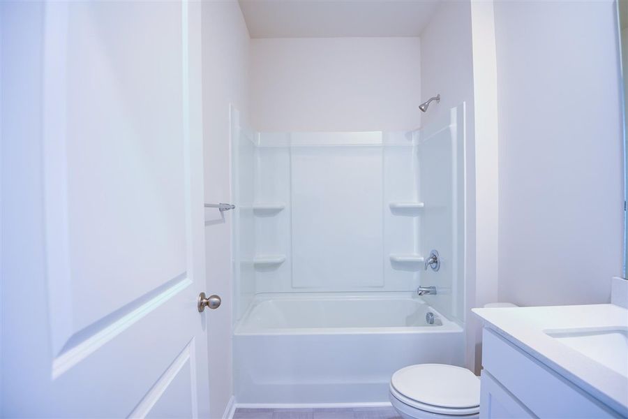 Representative furnished interior of a home built from the ARIA by D.R. Horton in West New Bern, New Bern (Image 3).