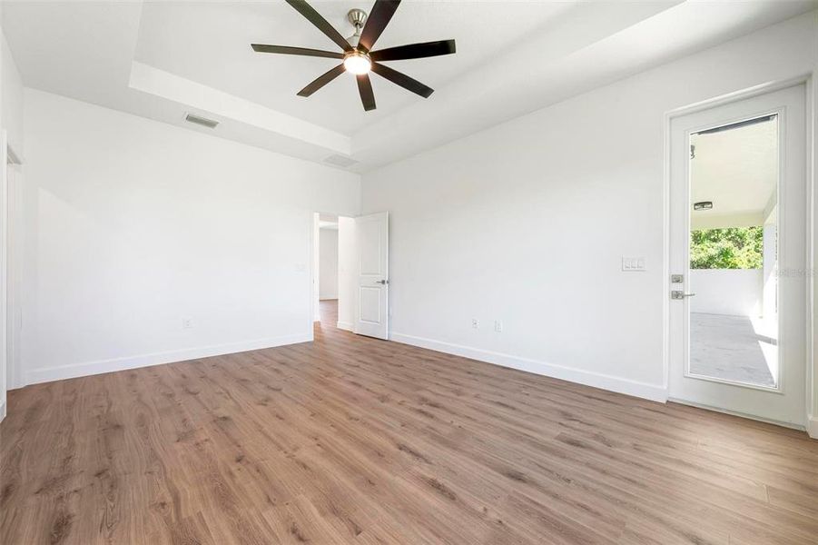 Spacious, unfurnished interior of a new home in , North Port (Image 11).