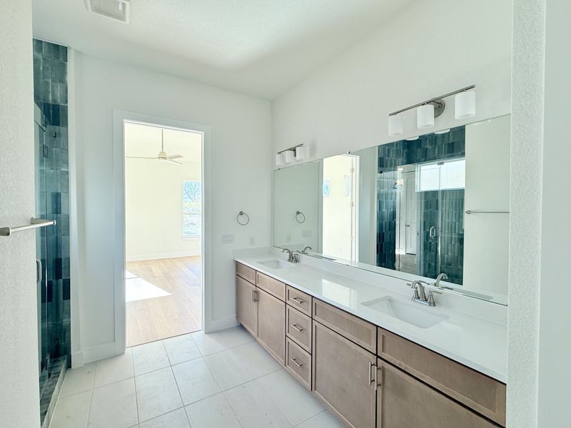 Furnished interior view inside a new home in Persimmon, Buda (Image 6).